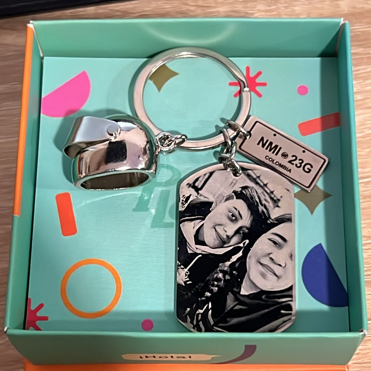 Llavero De Placa Militar Con Dije De Casco Y Placa Pequeña